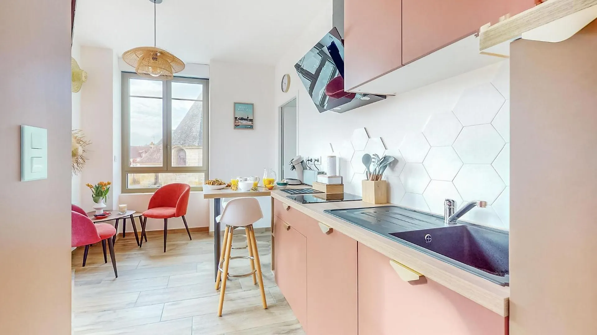 1 Bedroom Stunning Apartment In Melrand Francie